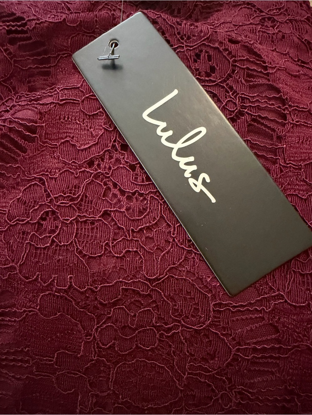 Lulus Burgundy Lace Short Sleeve Mini Dress Scalloped Trim Sheath Size S - Picture 4 of 5